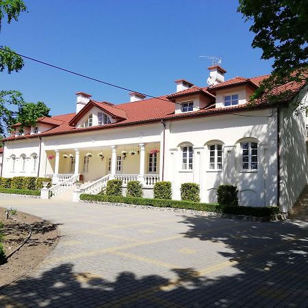 Dworek Wola Ociecka Esterno foto
